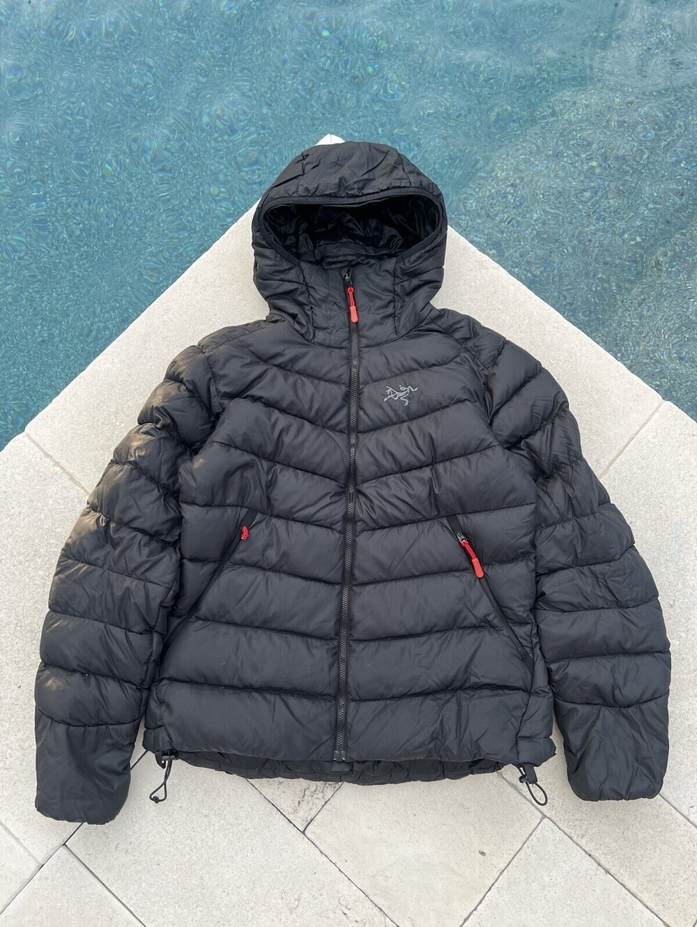 Arcteryx Cerium LT Hoody Womens Medium Dark Black Down Puffer Jacket Red Trim